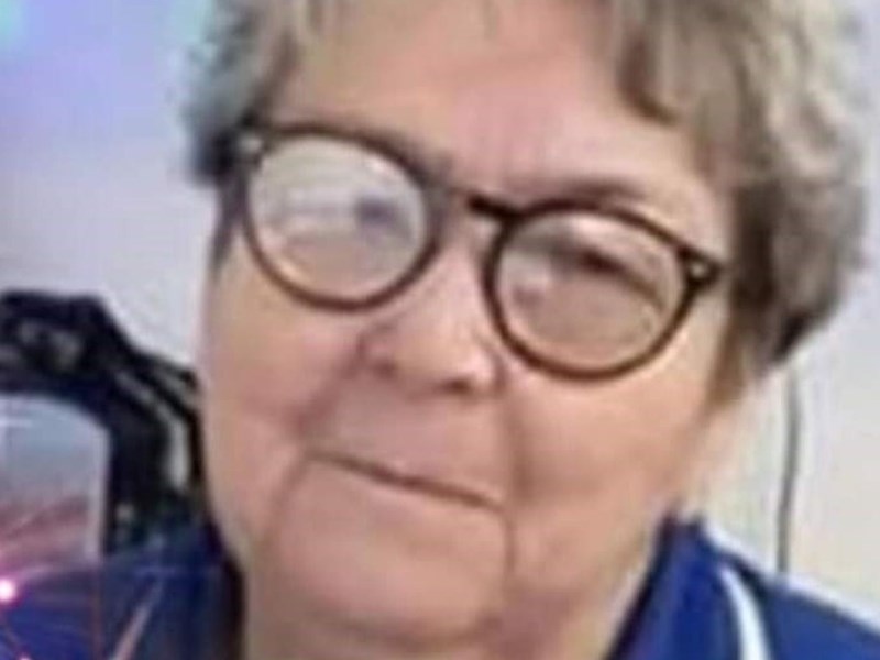 Portrait of Liz Glanister